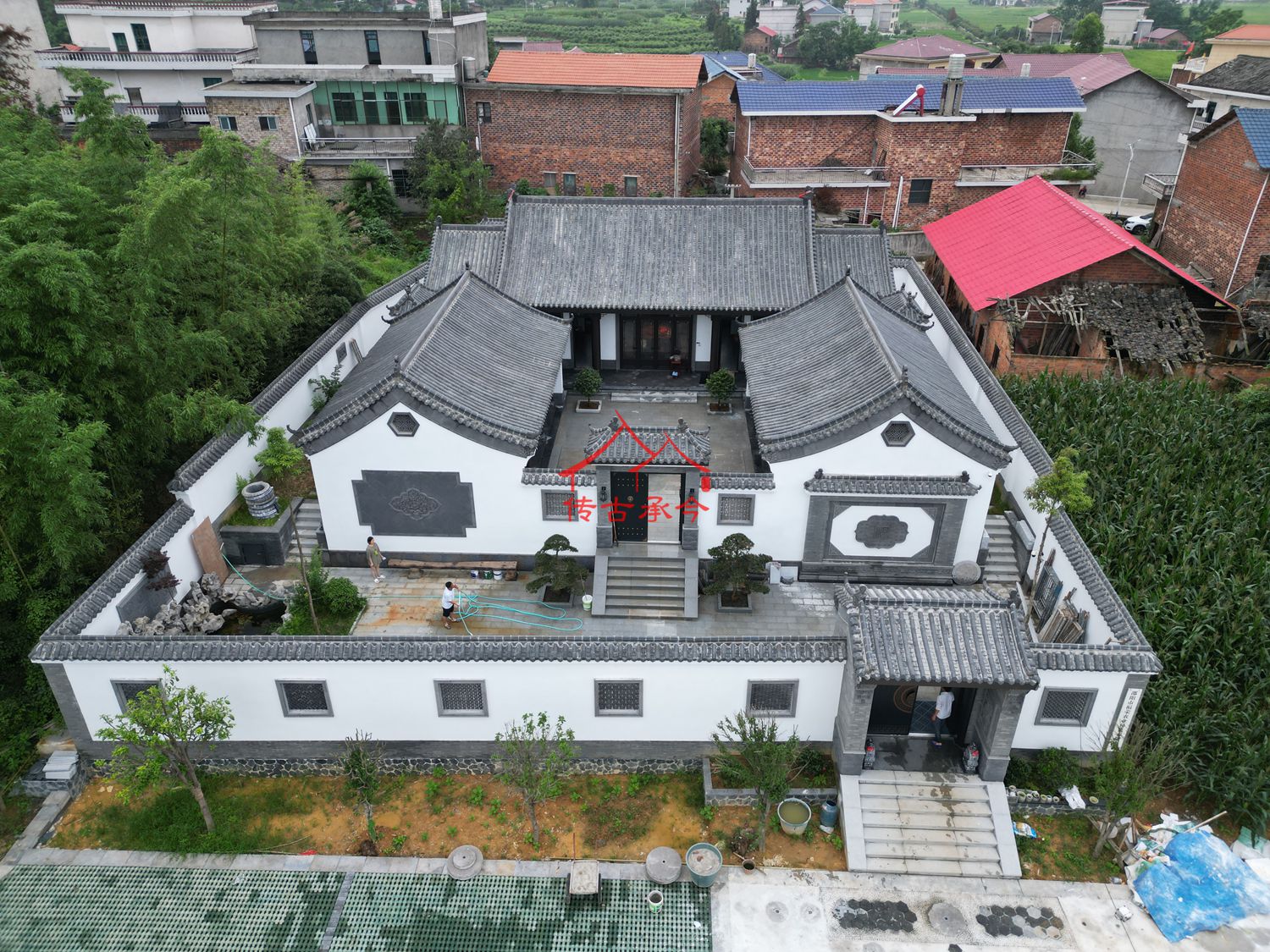 傳統(tǒng)對稱布局設計整體建筑效果圖