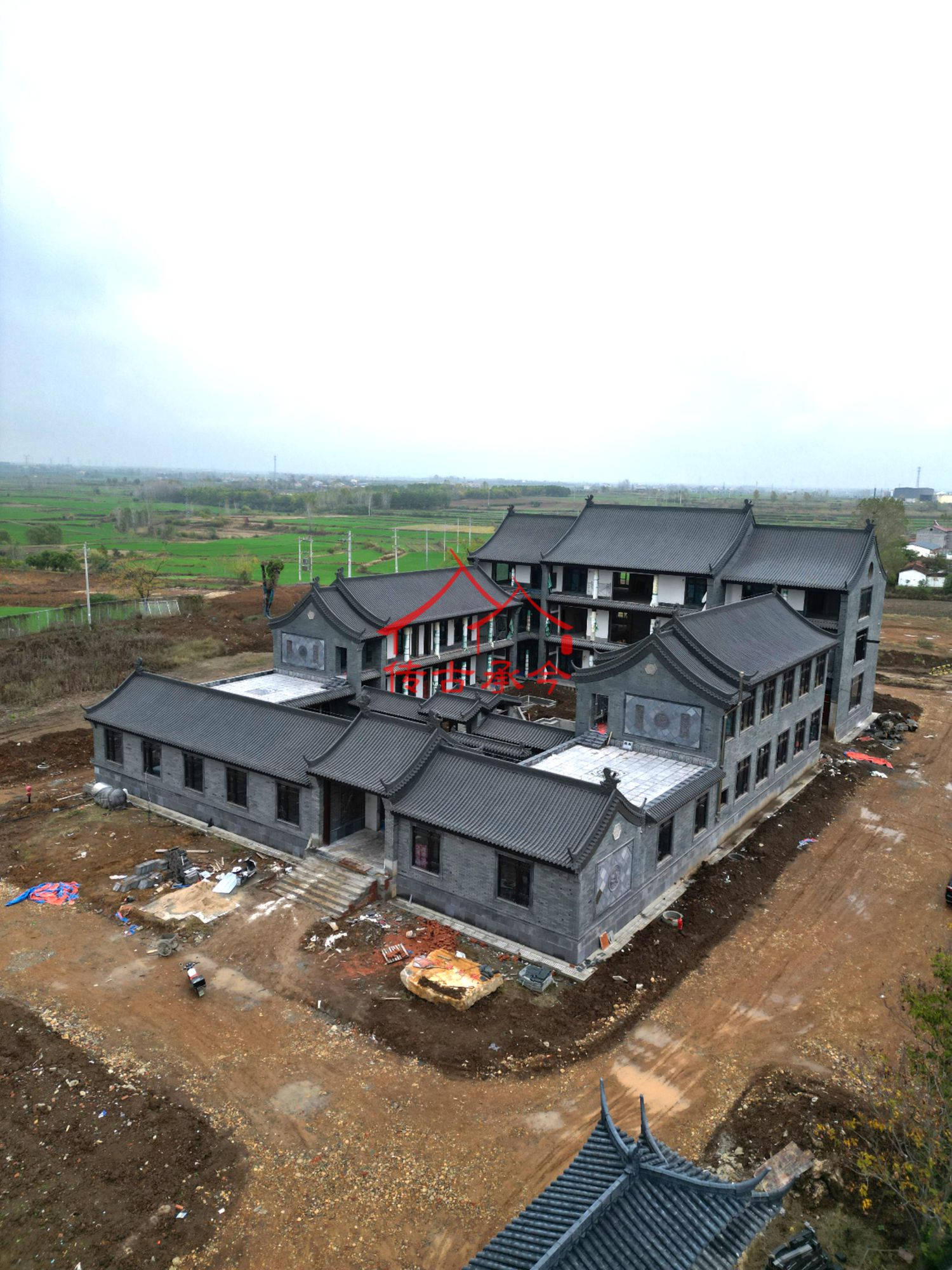 記錄施工的四合院