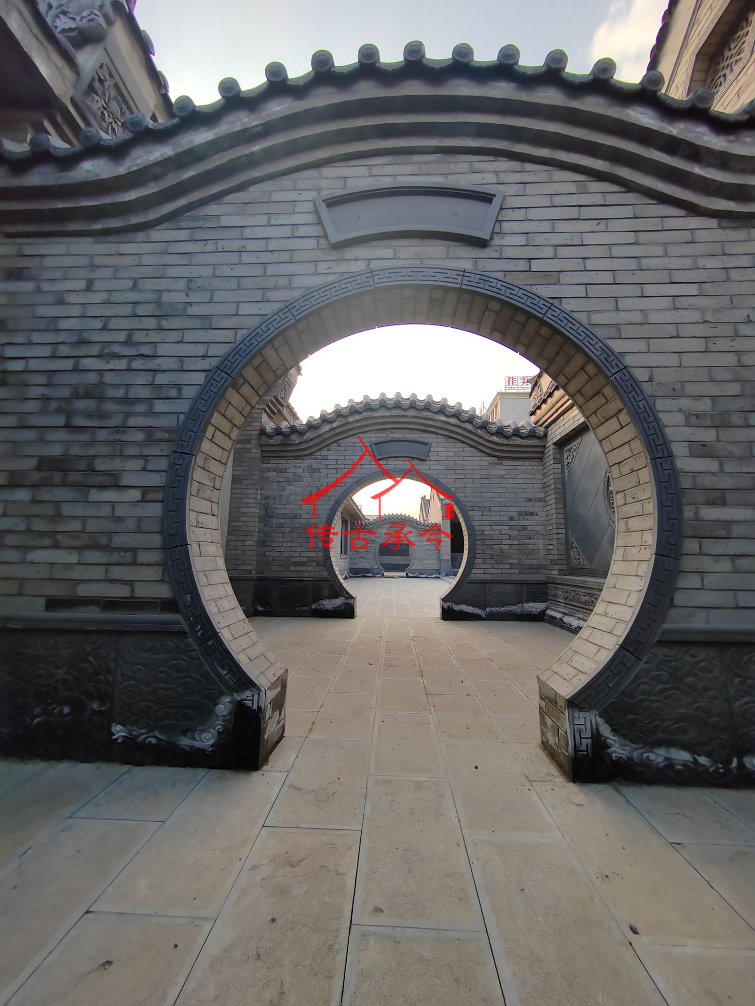 鄉(xiāng)村合院月亮門(mén)裝修、中式園林月洞門(mén)、宅院空間過(guò)渡門(mén)洞