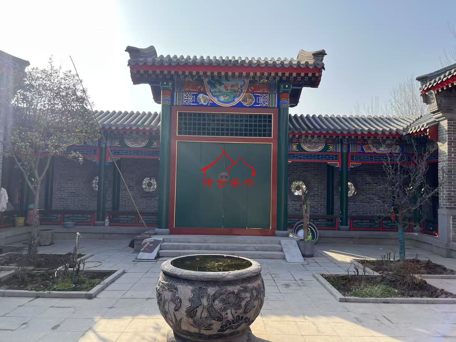 中式彩繪垂花門、傳統(tǒng)四合院二進院門頭、仿古宅院垂花門