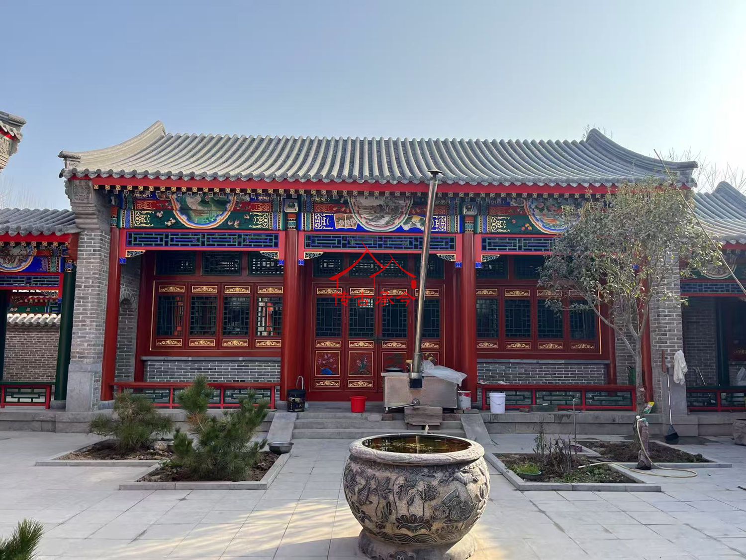 傳統(tǒng)四合院堂屋設(shè)計、新中式宅院主屋庭院裝修、堂屋彩繪打卡點